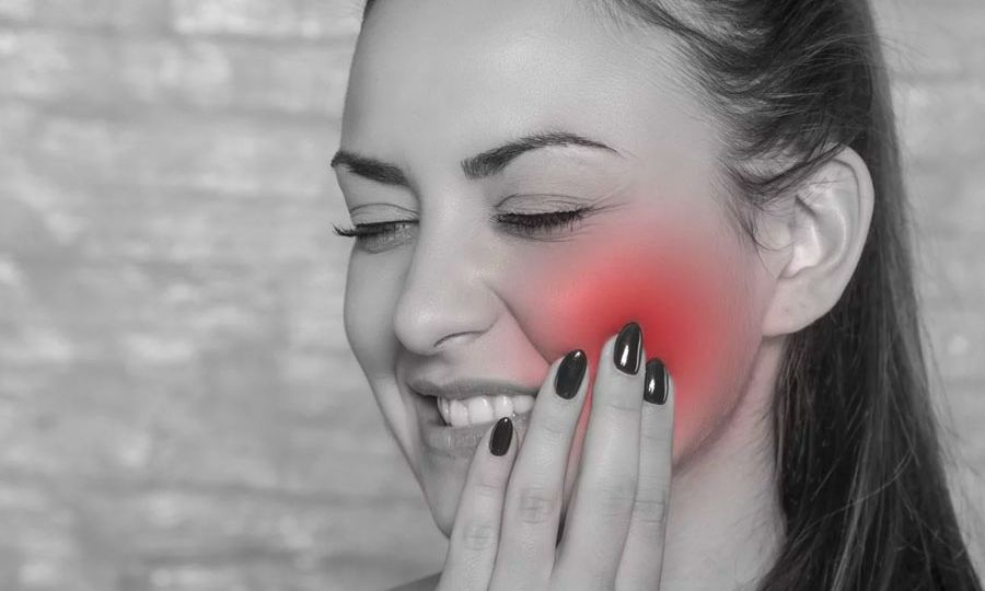 Woman-With-Jaw-Pain-TMD-TMJ